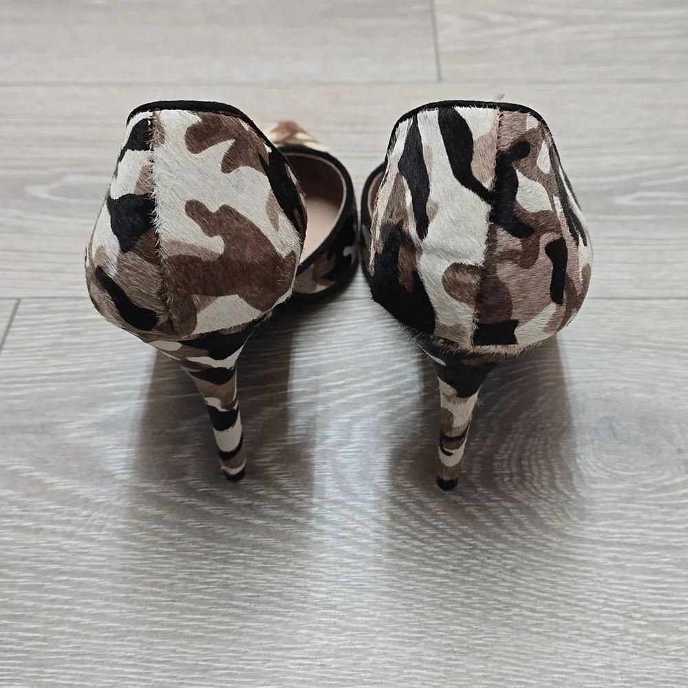 Betsy Johnson Printed Cow Hair Heels size 9.5 - Picture 5 of 10